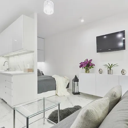 아파트 Apartament 21