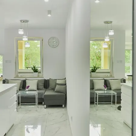 Apartament 21 아파트 *
